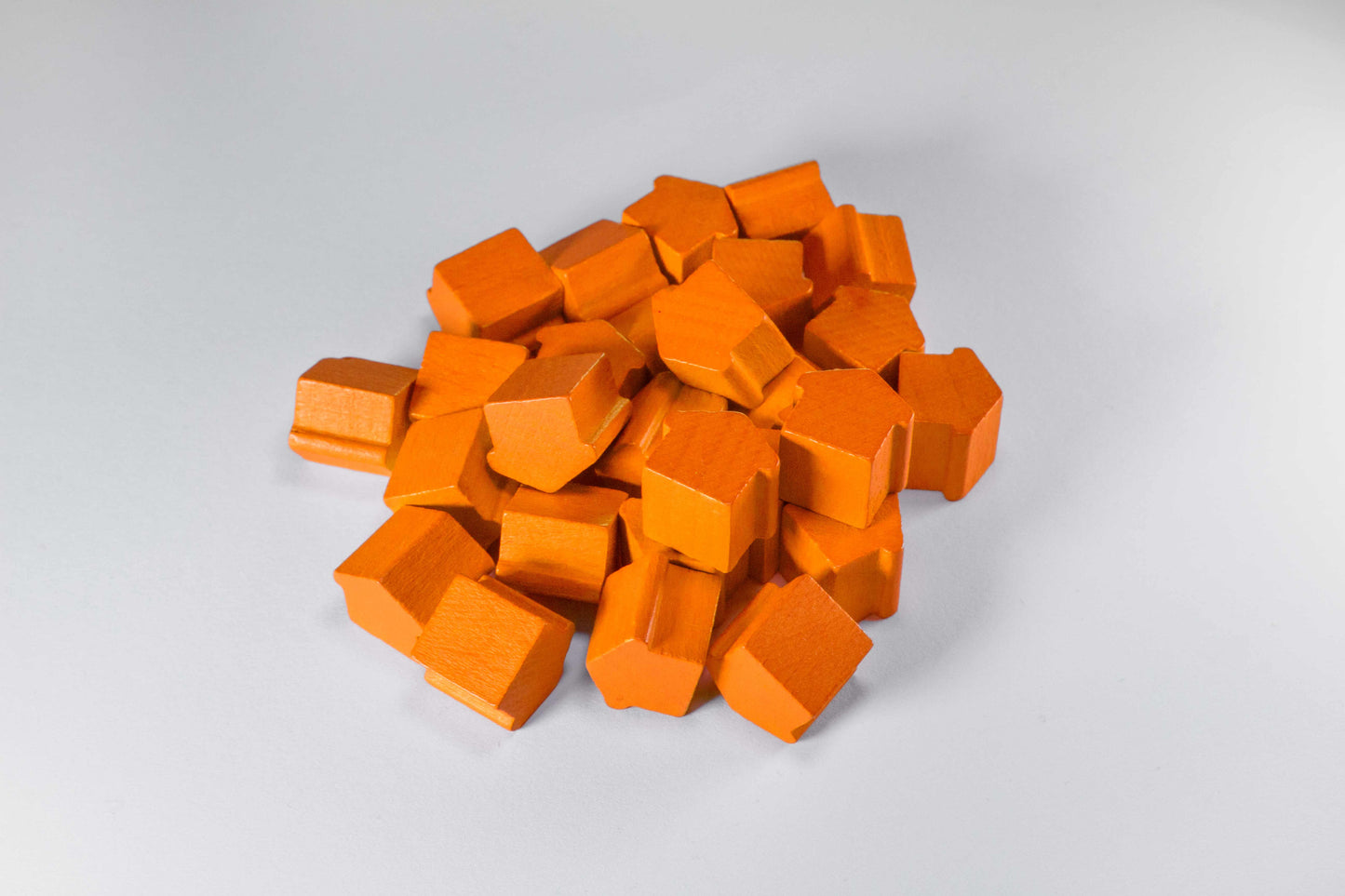 Spieltz Spielsteine kleine Häuser 12x13x12mm aus Holz , viele Farben verfügbar